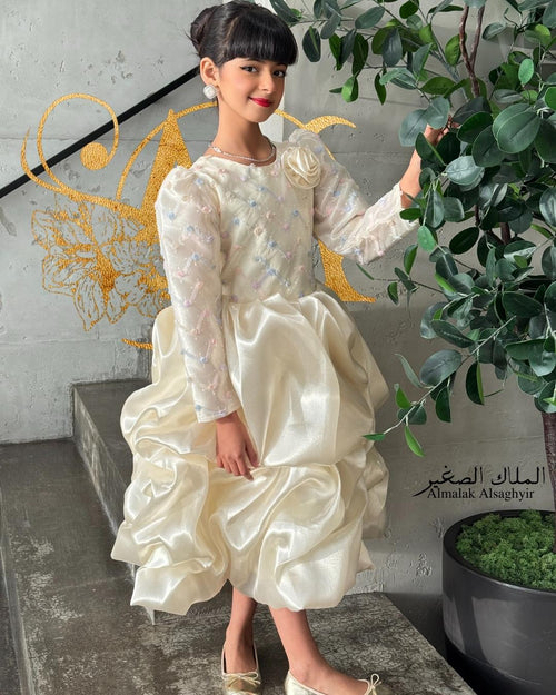فستان سهرة ذهبي